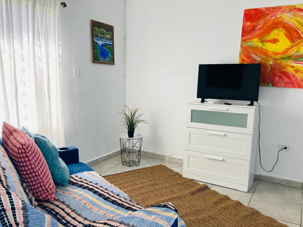 Vila Casita Familiar Con Vista Al Mar Y Piscina Arecibo Exteriér fotografie